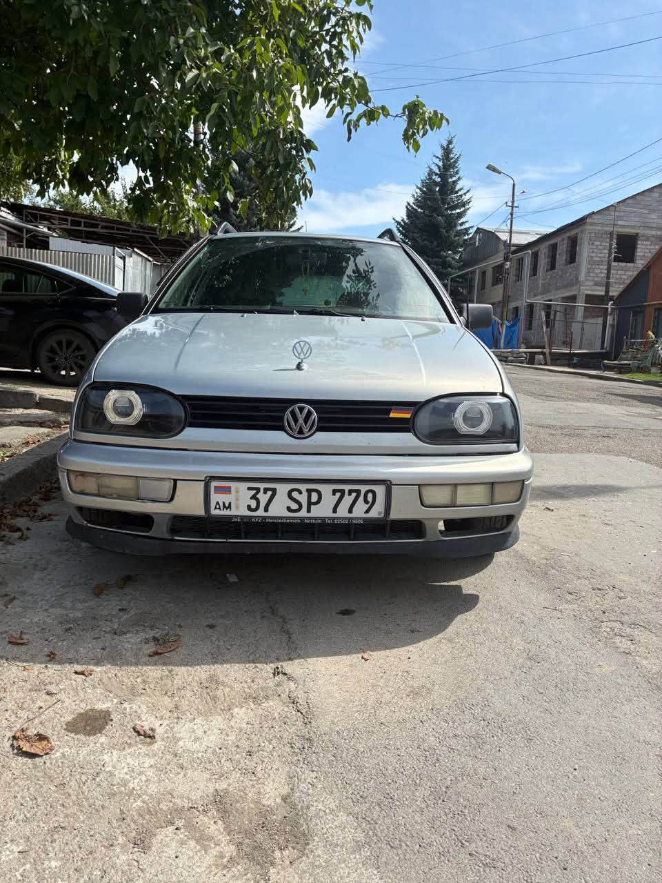 Продаётся машина Volkswagen Golf