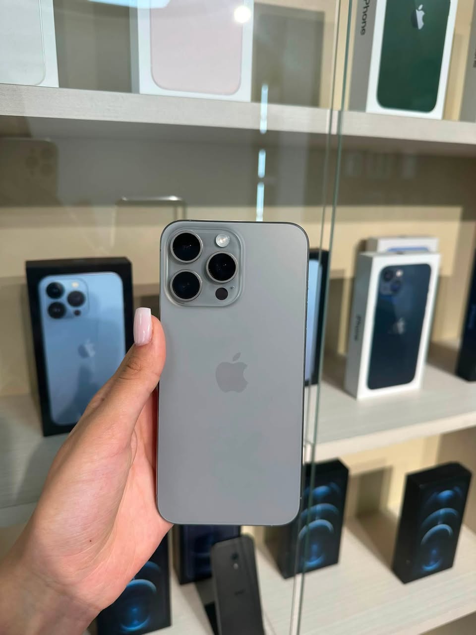 iphone 15pro max 512gb 90% sim — 240,000֏