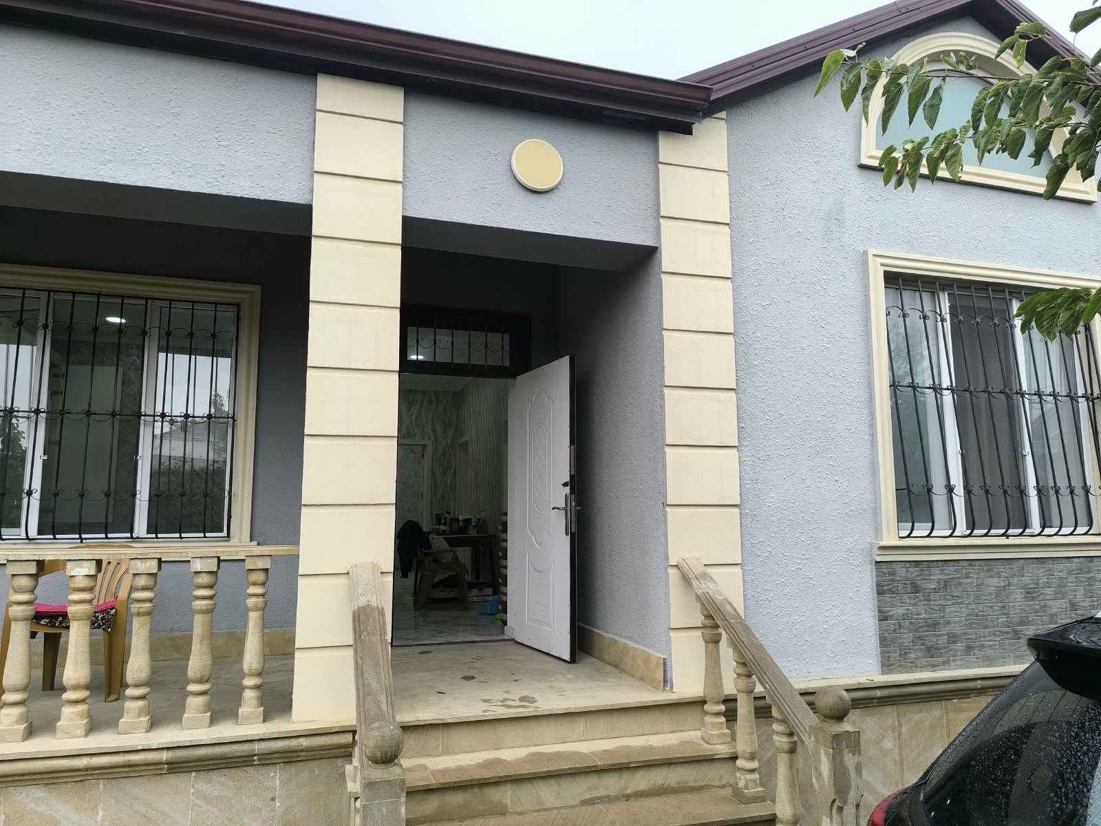 Həyət evi, Bakı - 220.000 manat.