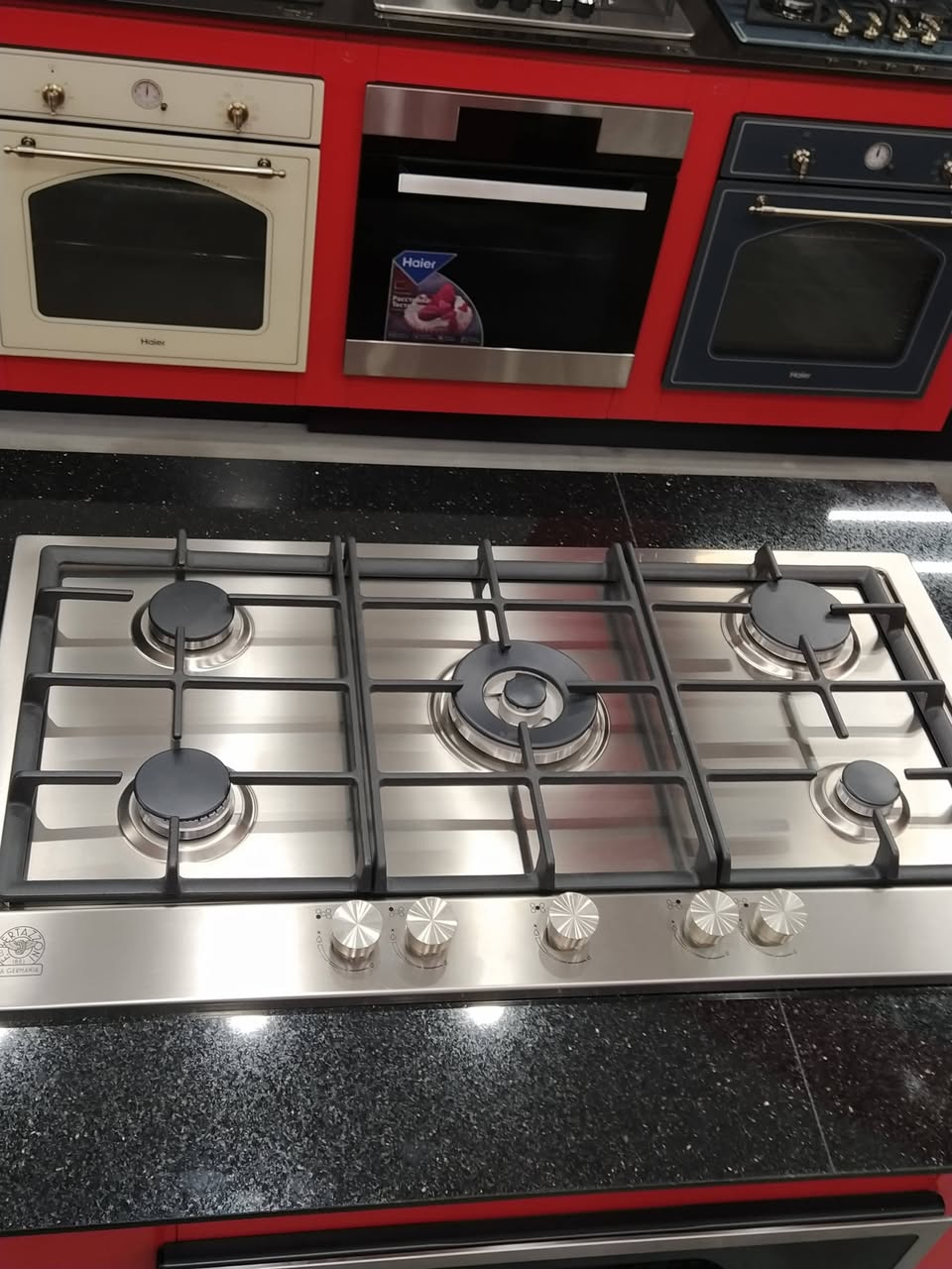 Built-in oven, hood and hob set