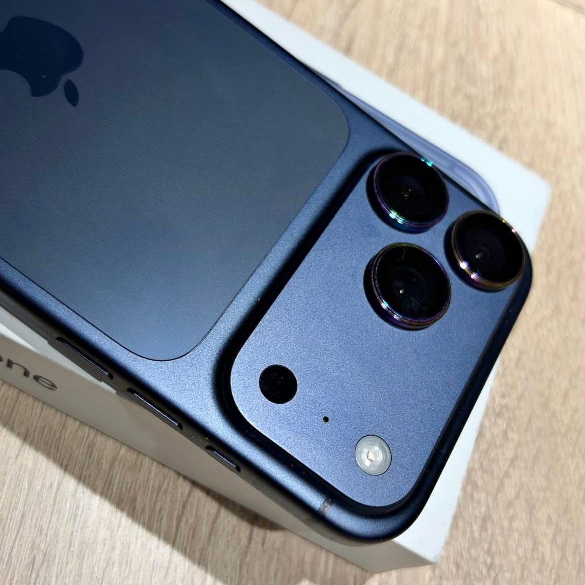 iPhone 17 Pro Max ამერიკული აქსესუარებით