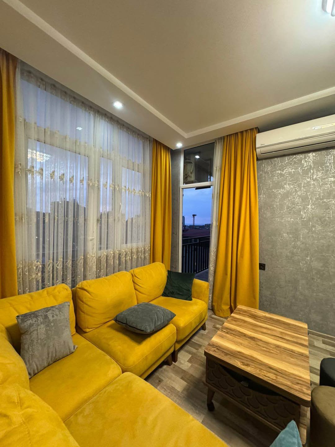 იყიდება ბინა, ბათუმი — $155,000