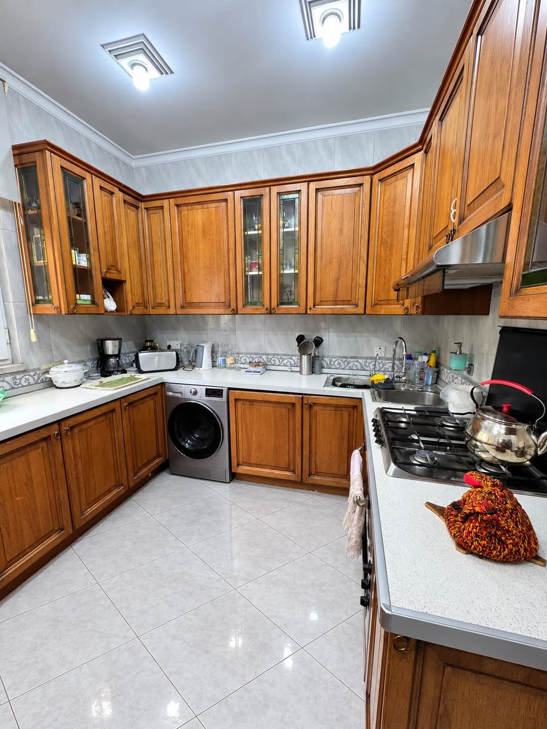 Продаётся 3-комнатная квартира, Баку