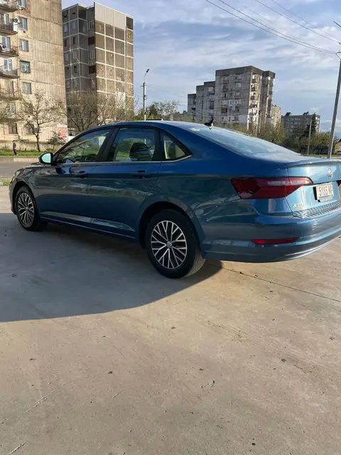 Kutaisi. Jetta satılır...65000ml gərbəni...8300$...
