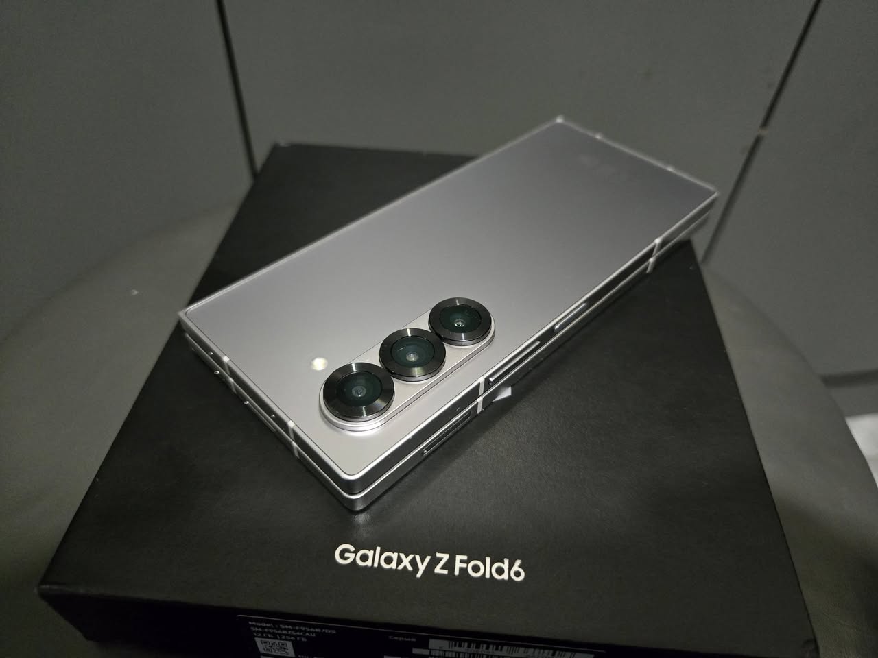 Samsung galaxy Z fold 6 ახალივით — 1,850₾