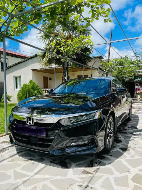 Honda Accord 2019 — 12,000$