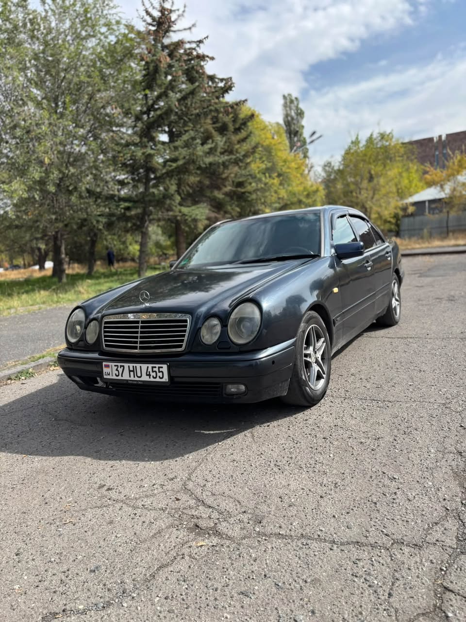 Avtomobil 1999 — 4,500$