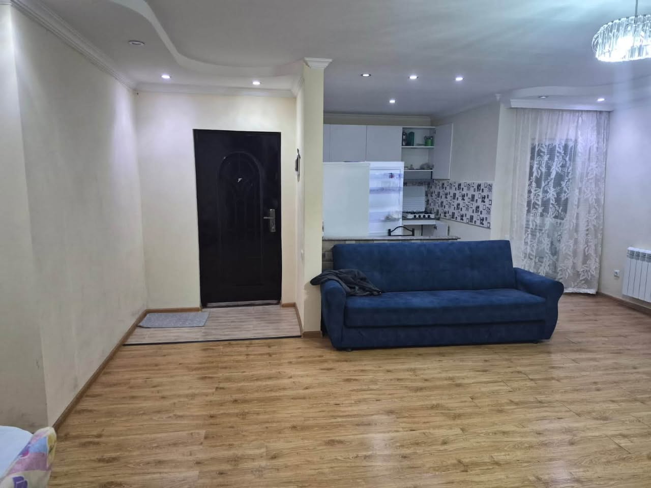 An apartment is rented annually from the owner for 500$