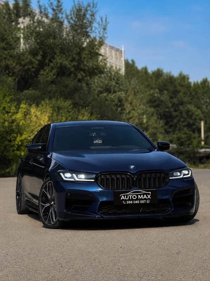 BMW M550i xDrive 2022
