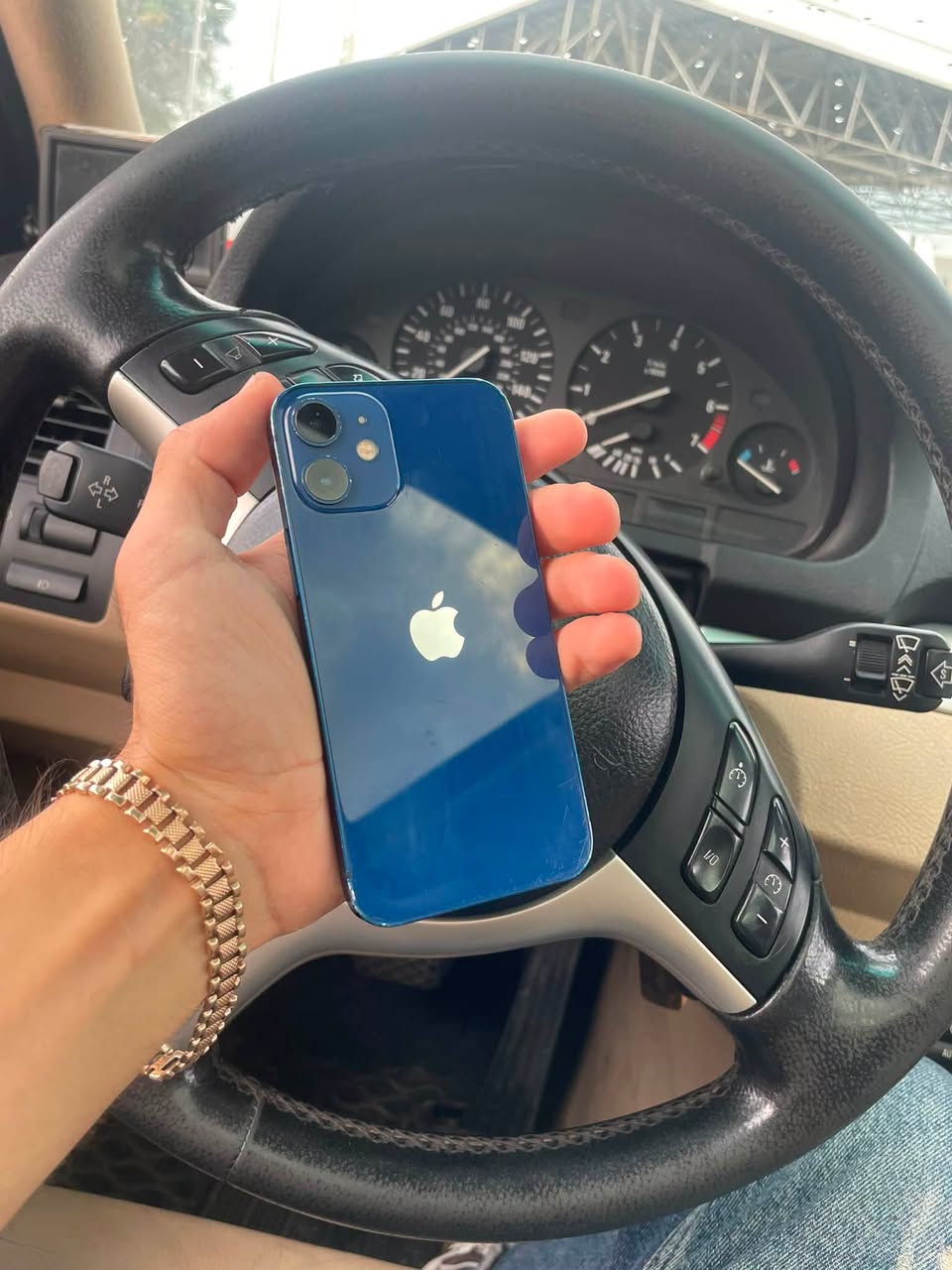 iPhone 12/mini/64Gb satılır, ideal şəkildə işləyir. Hamısı - 399₾