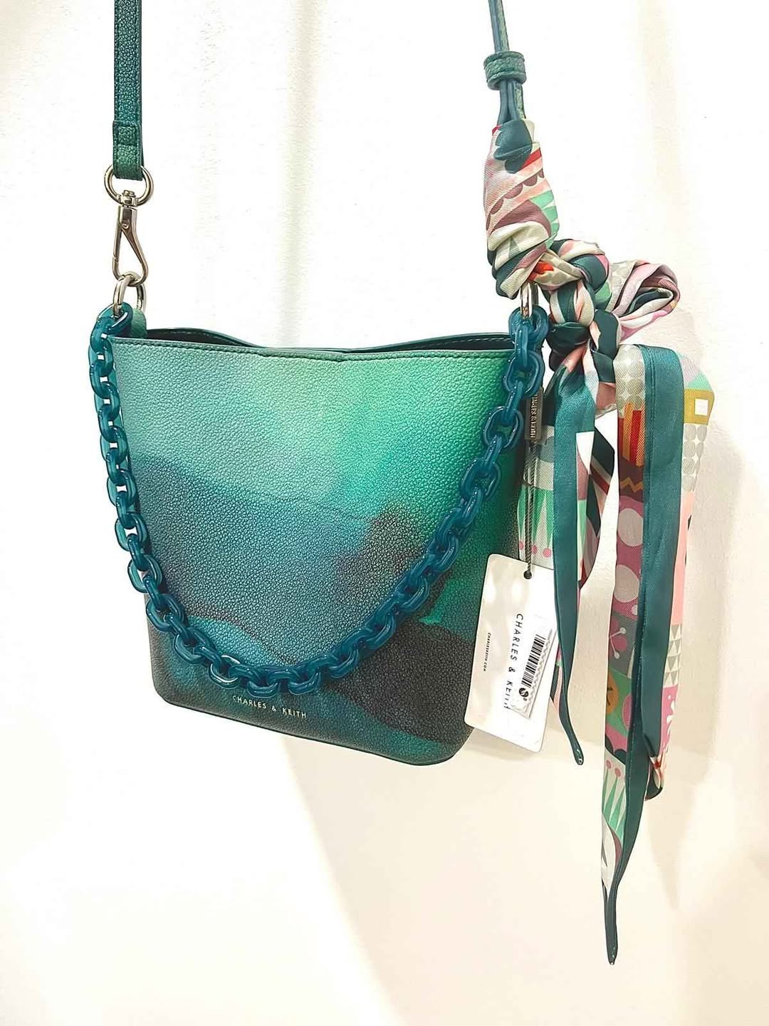 ✨ Նոր ժամանում Եվրոպայից CHARLES & — 350₾