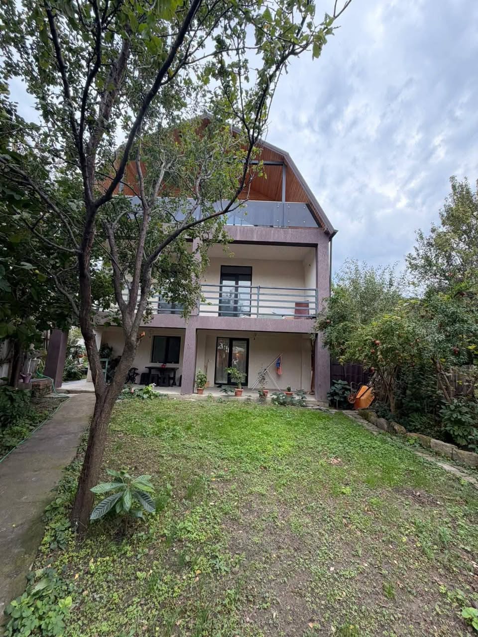 სახლი, თბილისი — $205,000