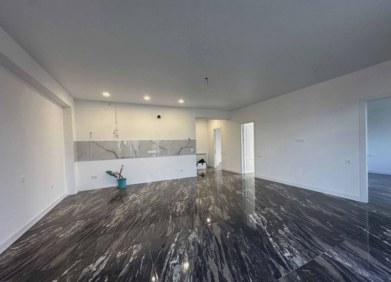 Продаётся 4-комнатная квартира, Тбилиси — $127,500