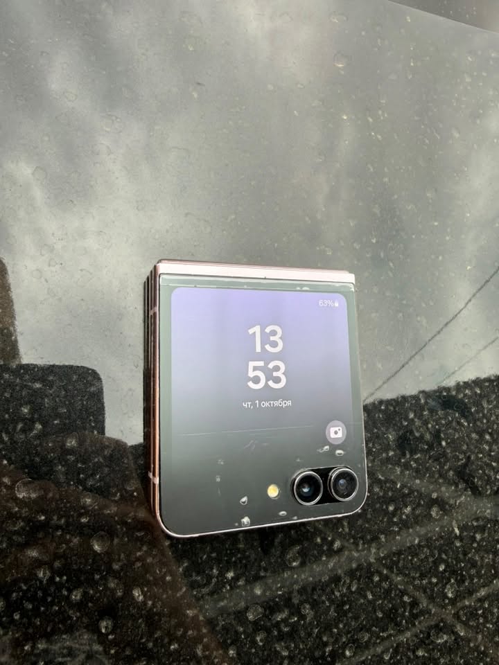 Zflip 5 8/256 Tup chuni 100.000դրամ