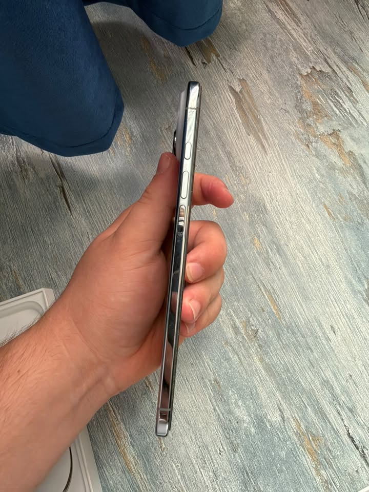 iPhone 17 Air 256GB, ბატარეა 97%