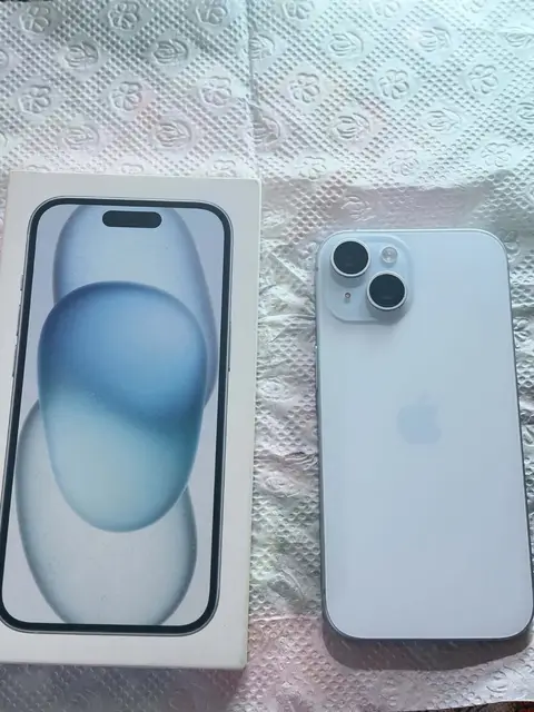iPhone 15 128GB, 85% battery