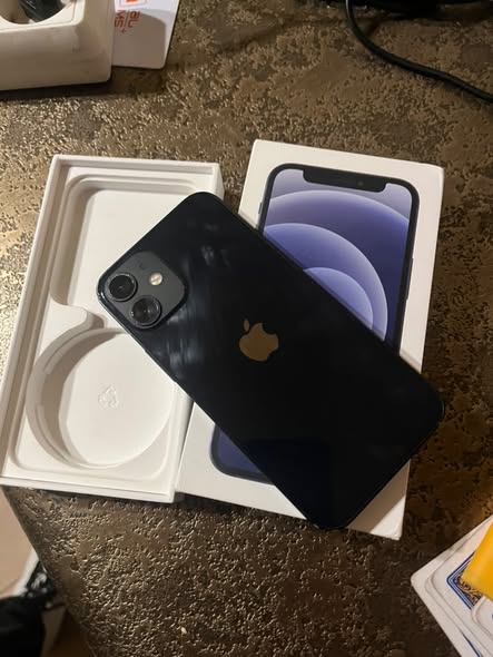 iPhone 12 mini, შავი