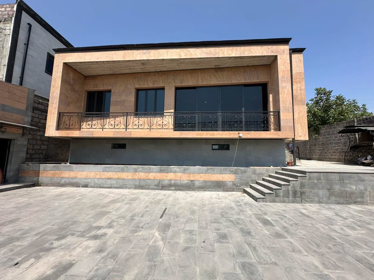 House/Villa — $450,000