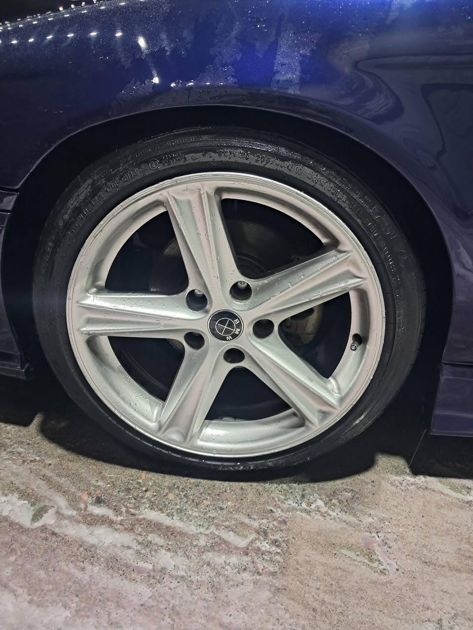 R17 diski, bir nasvarki
