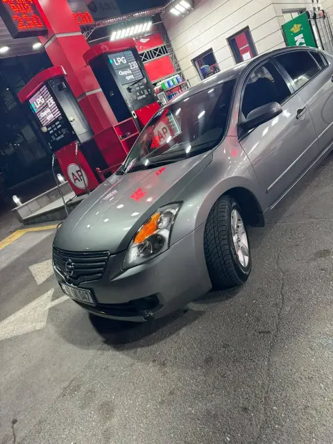 Altima Altima 2008 — 7,000$