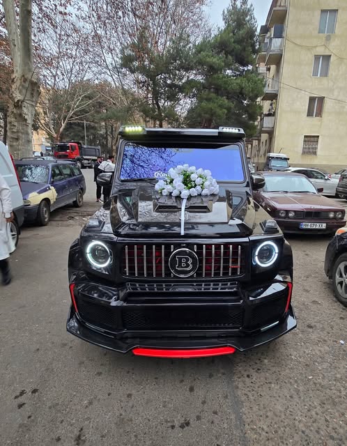 Avtomobil kirayəsi sürücü ilə və sürücüsüz